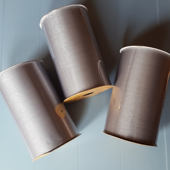 Shimmery gray gauzy ribbon - Picture 4 of 4